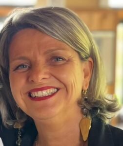 Nadine Jalabert, orthophoniste à Saint-Julien-les-Rosiers